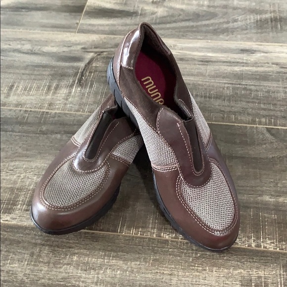 munro walking shoes
